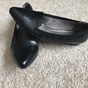 Like new life stride flats